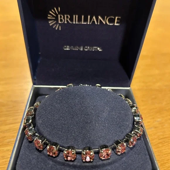 Pink and Silver crystal bracelet - Picture 2 of 5